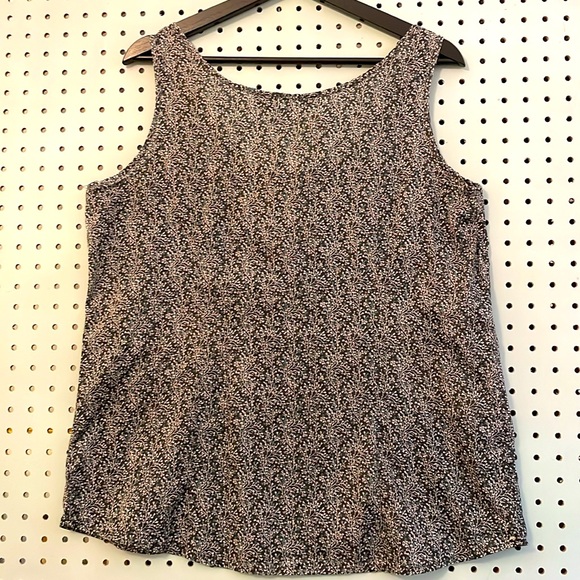 Eddie Bauer Women’s Tiny Floral Tank Top with Button Opening Front Charcoal Teal - Picture 6 of 9